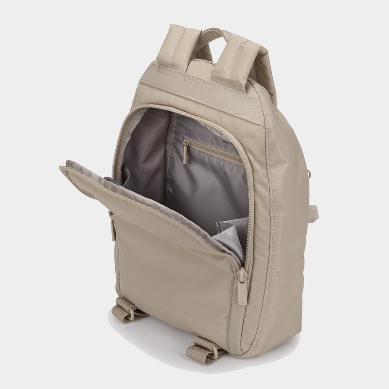 Beige Women's Hedgren Vogue Backpacks | PUN8043YK