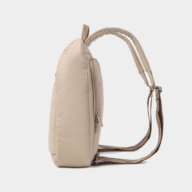 Beige Women's Hedgren Vogue Rfid Backpacks | RXT2460EP