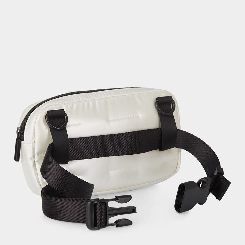 White Women's Hedgren Snug Belt Bags | YMK2194AV